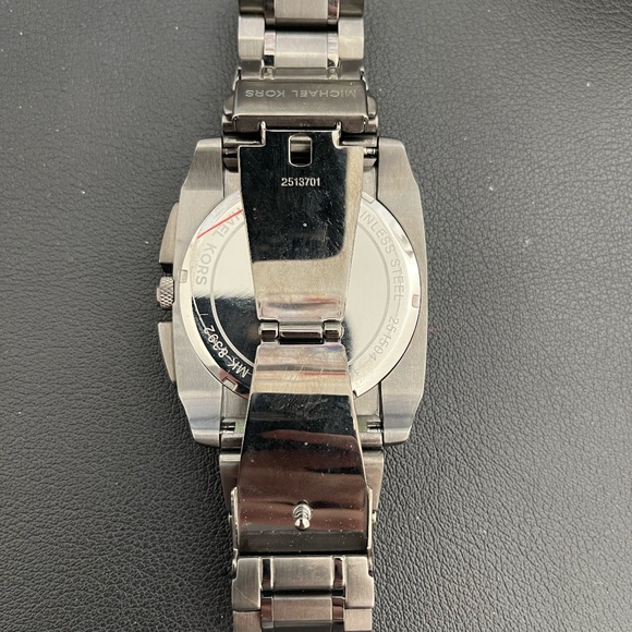 Michael Kors Watch - Picture 5 of 5